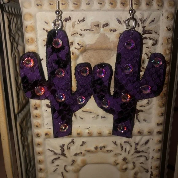 Snakeskin and Rhinestone Earrings - Picture 4 of 4